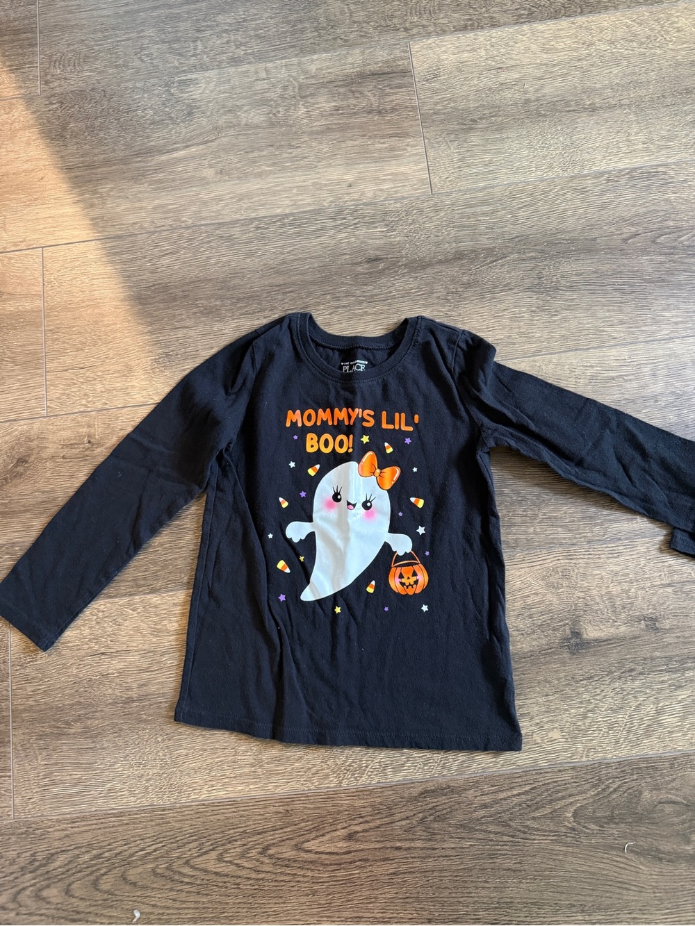 Mommy's Lil' Boo! Black Halloween Graphic Long-Sleeve Tee